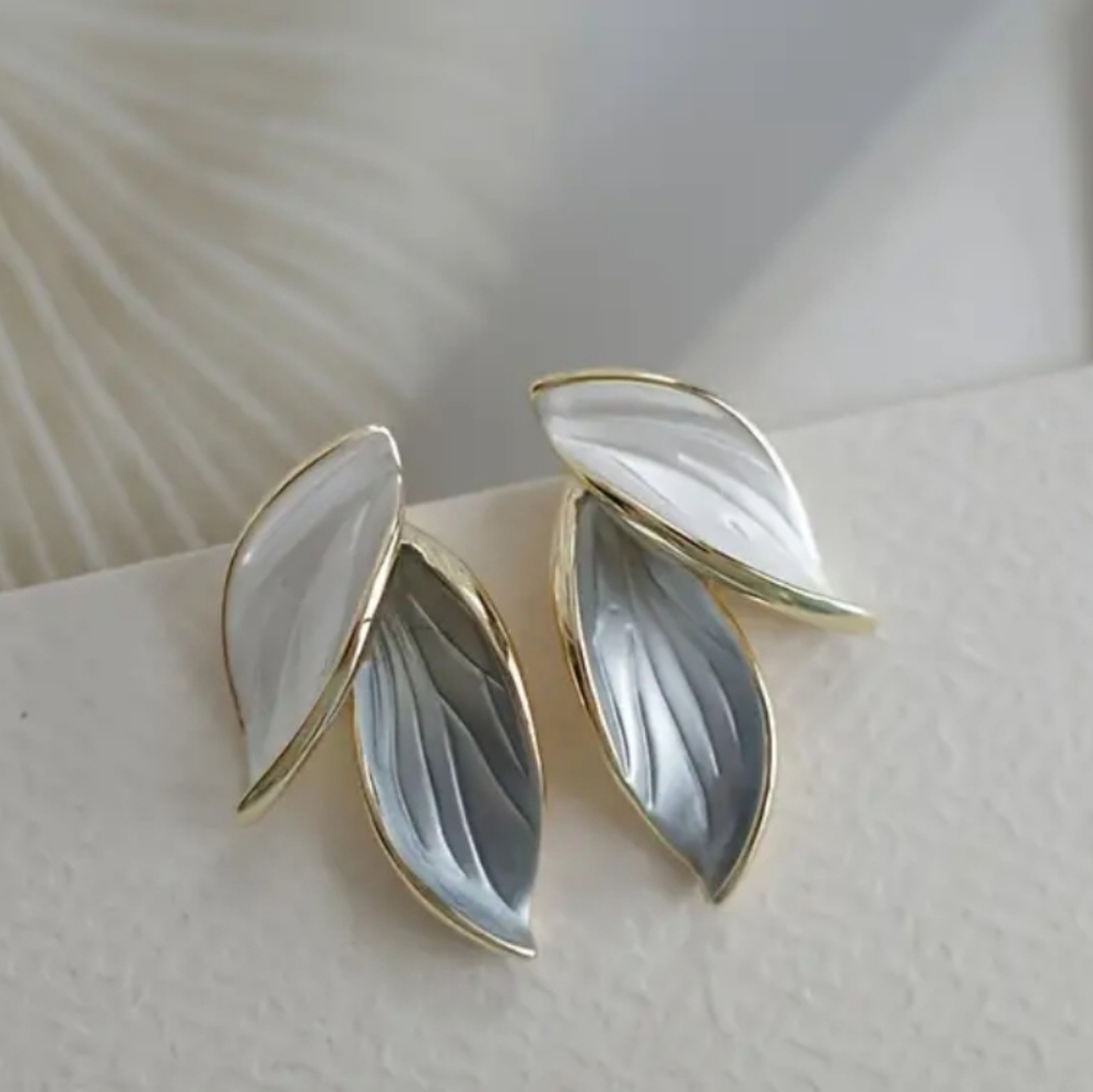 Elegant Leaf Shaped Earrings. New